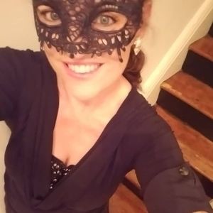 Meet your Posher, Cynthia